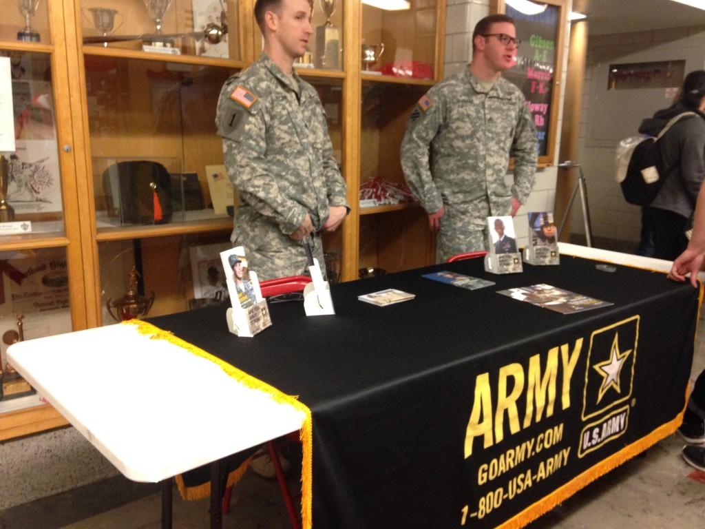 Military+Reps+Give+Info+to+Students+