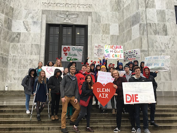 EJS class in front of the Oregon Capitol on Feb. 15.
