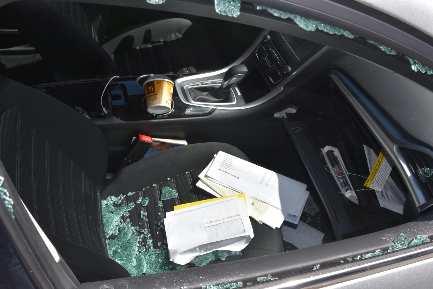 Several cars were broken into and looted near the intersection of Southwest 16th Avenue and Salmon
Street on May 8.