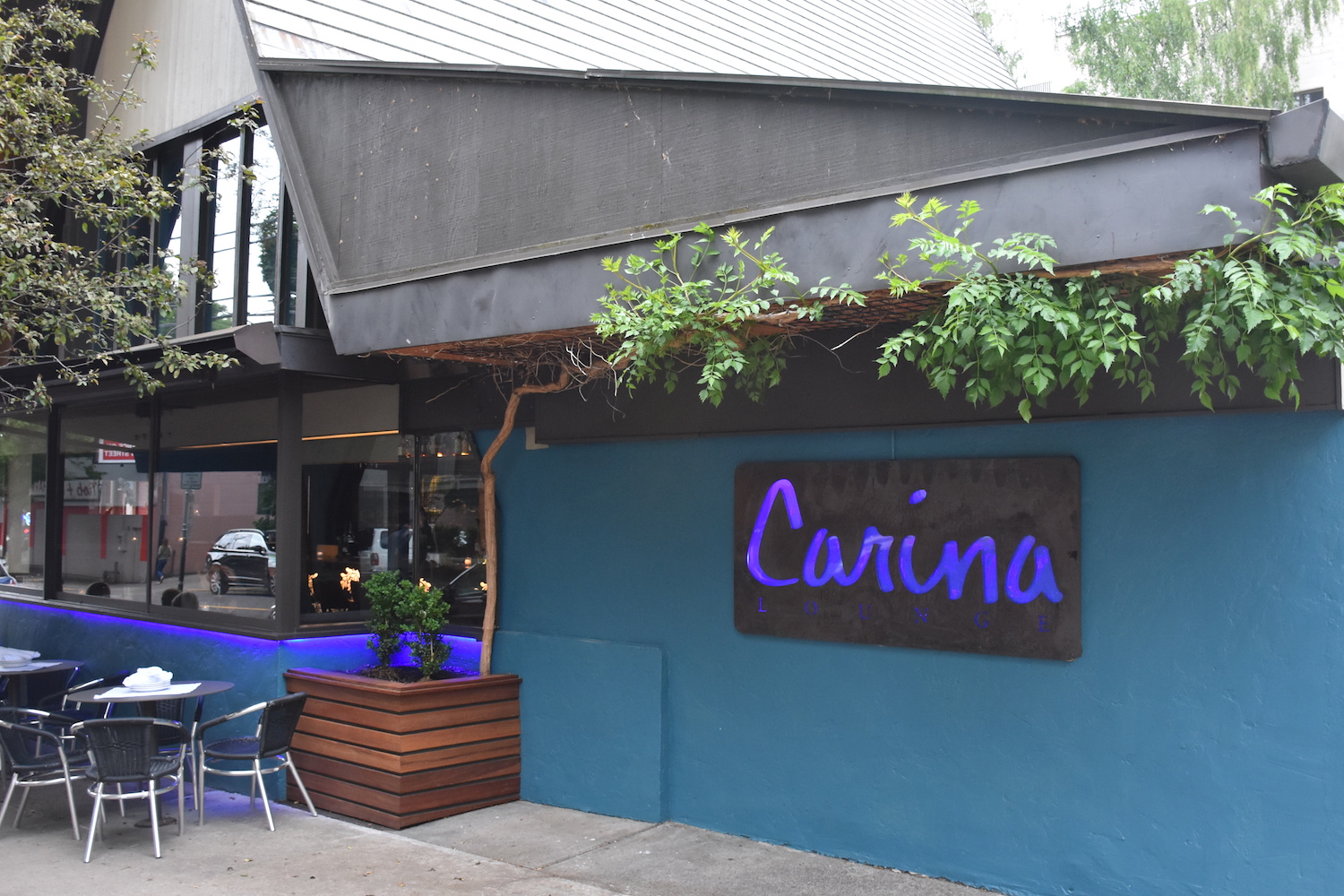 Carina+Lounge+is+a+new+restaurant+located+at+410+N.W.+21st+Ave.