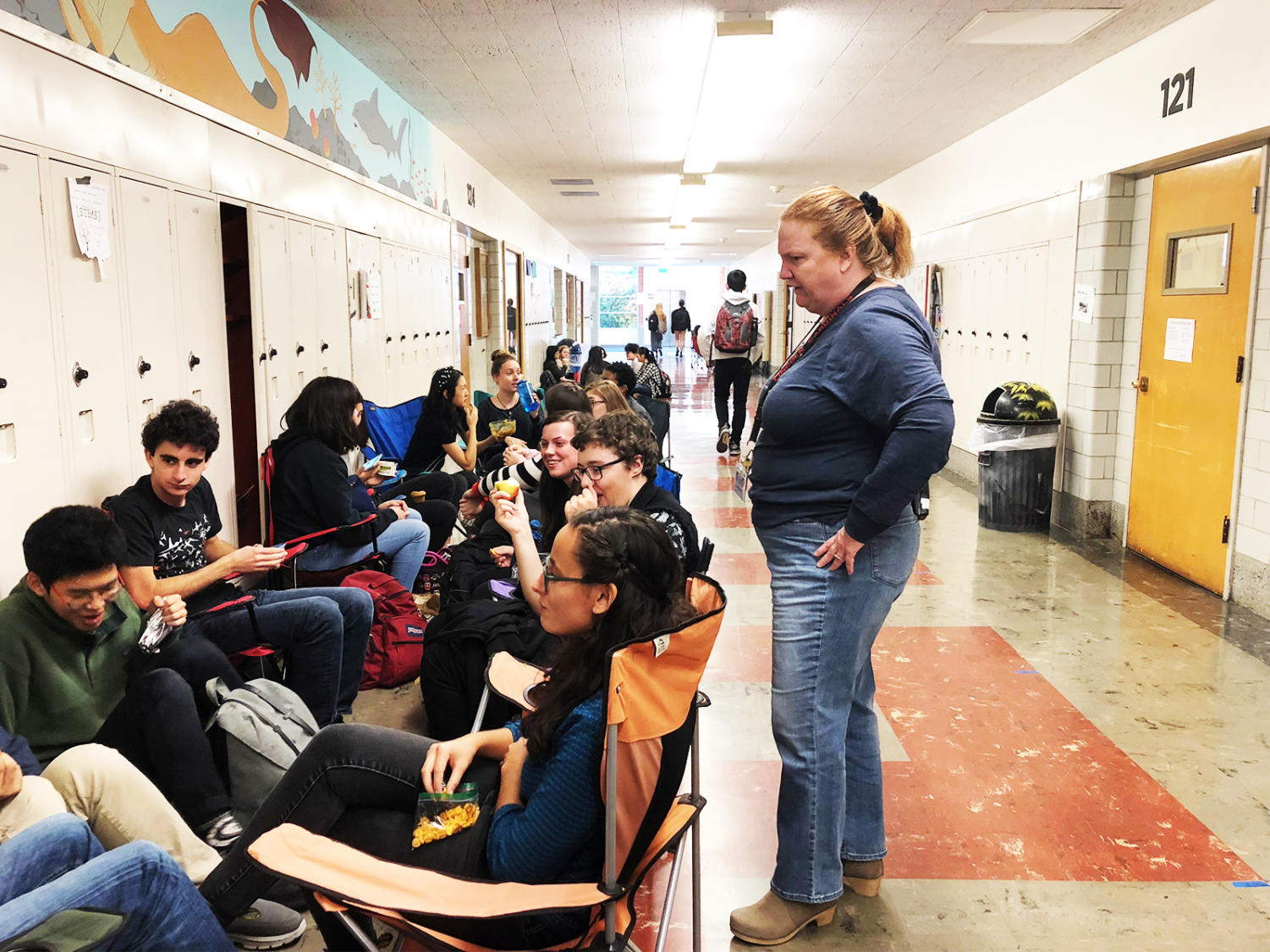 Jo-Ann Wadkins has stepped out of the
classroom and takes time to walk down the hall
and talk to students as vice principal.