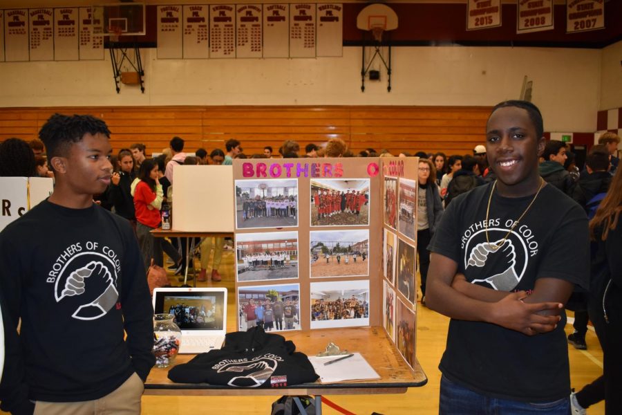 Senior Abani Neferkara and junior Zhykaire Rivers represent Brothers of Color (BOC) at Club Fair. BOC is a cultural affinity group at Lincoln High School that works to create a stronger community for people of color. Other non-affinity groups have been working to expand their base.