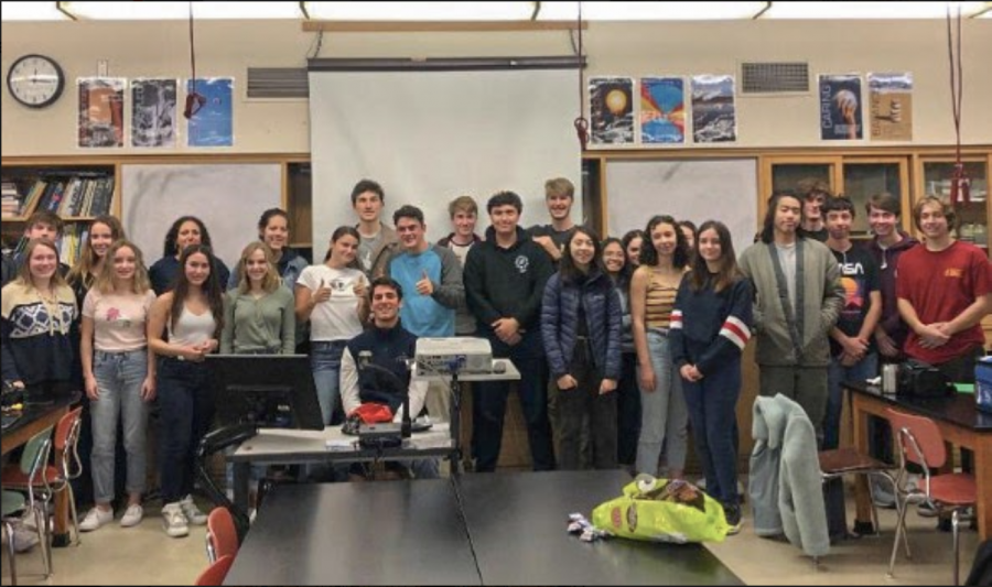 Key Club of the 2019-2020 school year posing for a yearbook photo. Many changes have had to be made for the club in order to continue under quarantine.