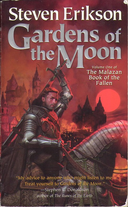 The original mass market cover of Malazan: Gardens of the Moon. 