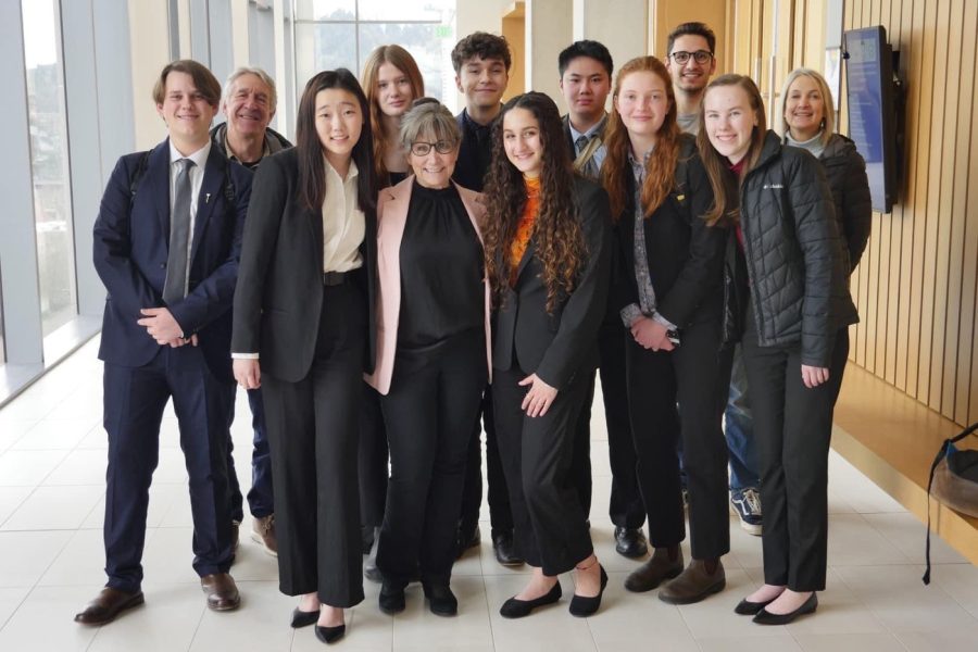 Lincolns Mock Trial team after their win at the state competition in Salem. In May, the team heads to Little Rock, Arkansas to compete in the National High School Mock Trial Championship.
