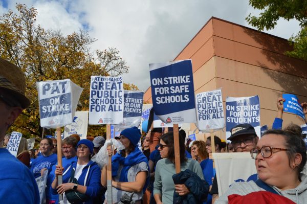 A sea of blue - Portland teachers strike in photos